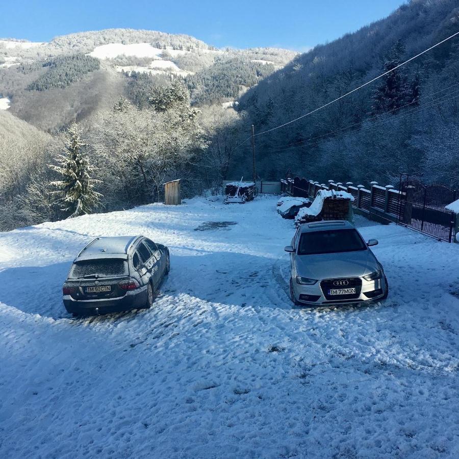 Cabana Baraj Apuseni Mountains Mihoesti المظهر الخارجي الصورة